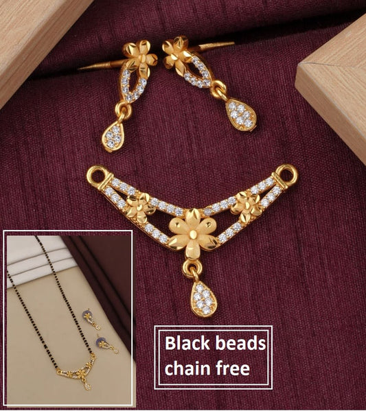 Elegant Floral Design Micro Gold Plated And Pendant Set