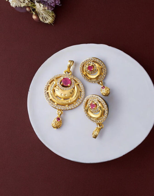 High Gold Plated Stunning American Diamond And Pink Diamond Studded Forming Designer Round Shape Pendant Set