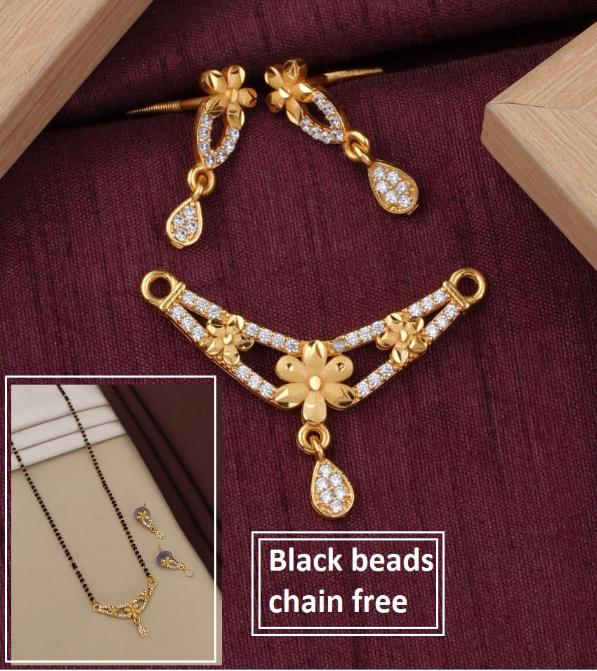 Elegant Floral Design Micro Gold Plated And Pendant Set